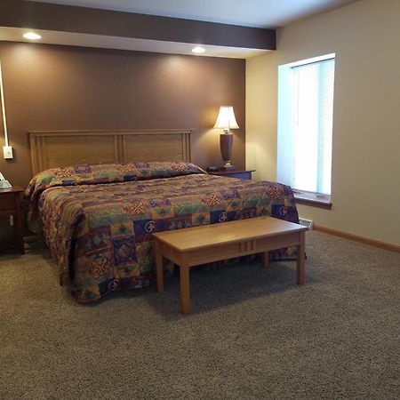 Amber'S Inn And Suites Wisconsin Dells Habitación foto